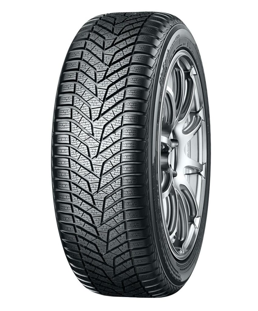 215/80R15 102T Yokohama V905 Kitka