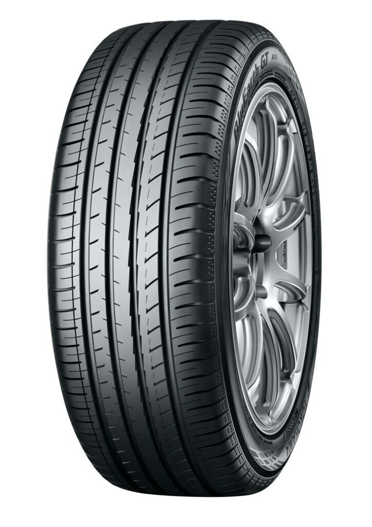 245/40R18 97W Yokohama BluEarth-GT AE51 XL RimProtect